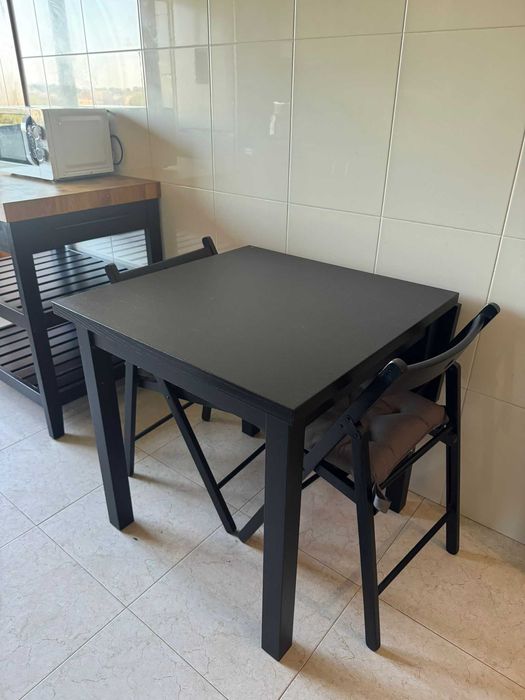 Mesa de cozinha e cadeiras IKEA