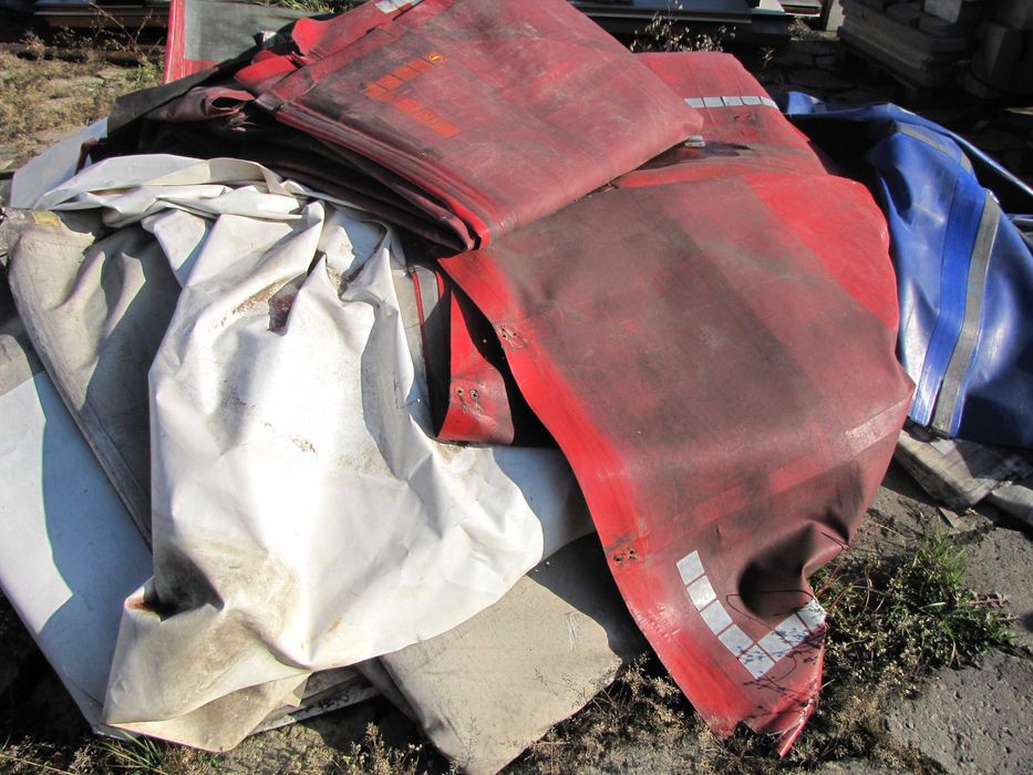 Plandeki używane z naczep oraz przyczep