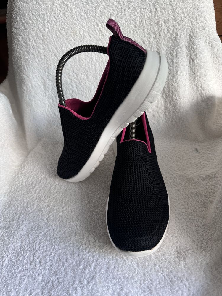 Слипоны мокасины skechers 40p черные
