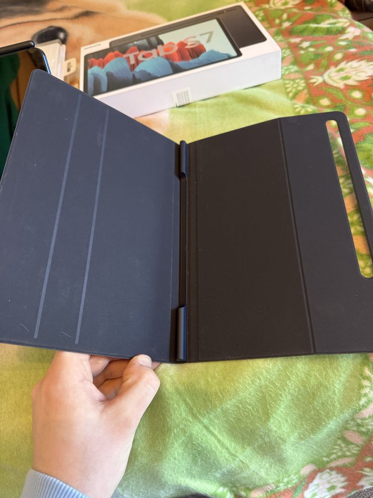 Galaxy Tab S7 + dwa etui