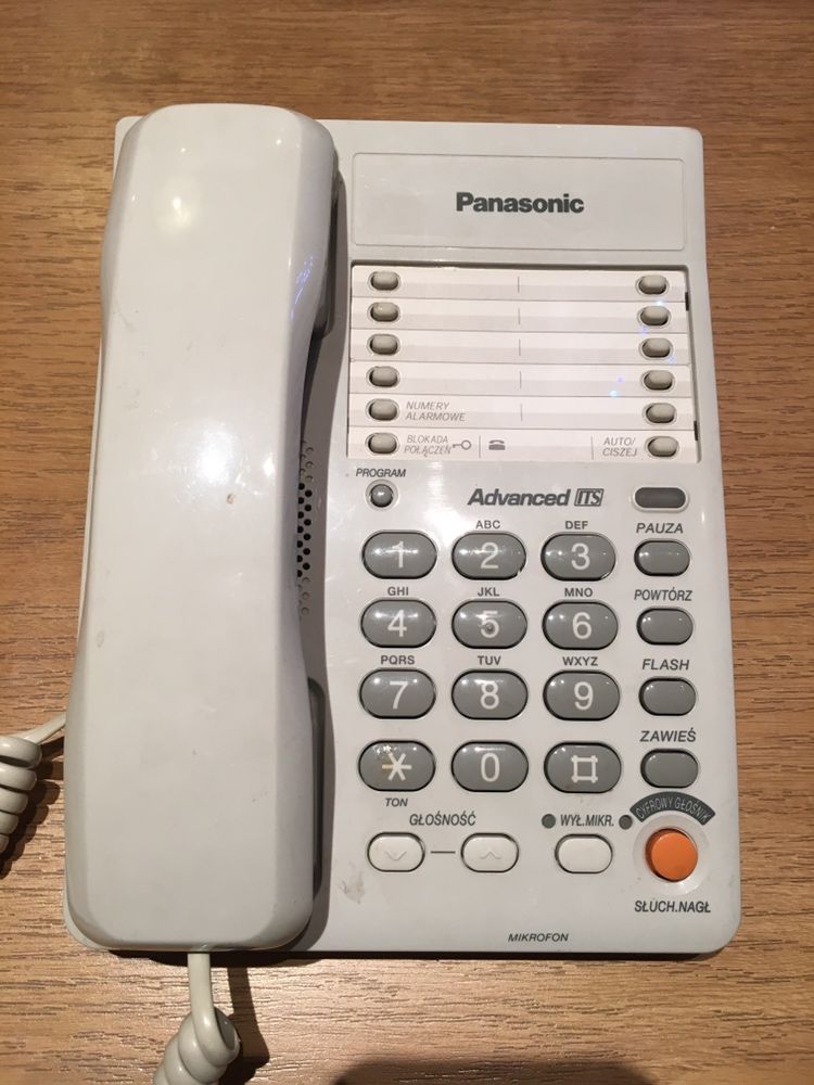 Niezawodny telefon stacjonarny Panasonic