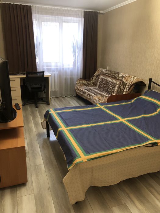 Однокімнатна квартира подобово/почасово на БОРЩАГІВЦІ (Івана Дзюби 12А