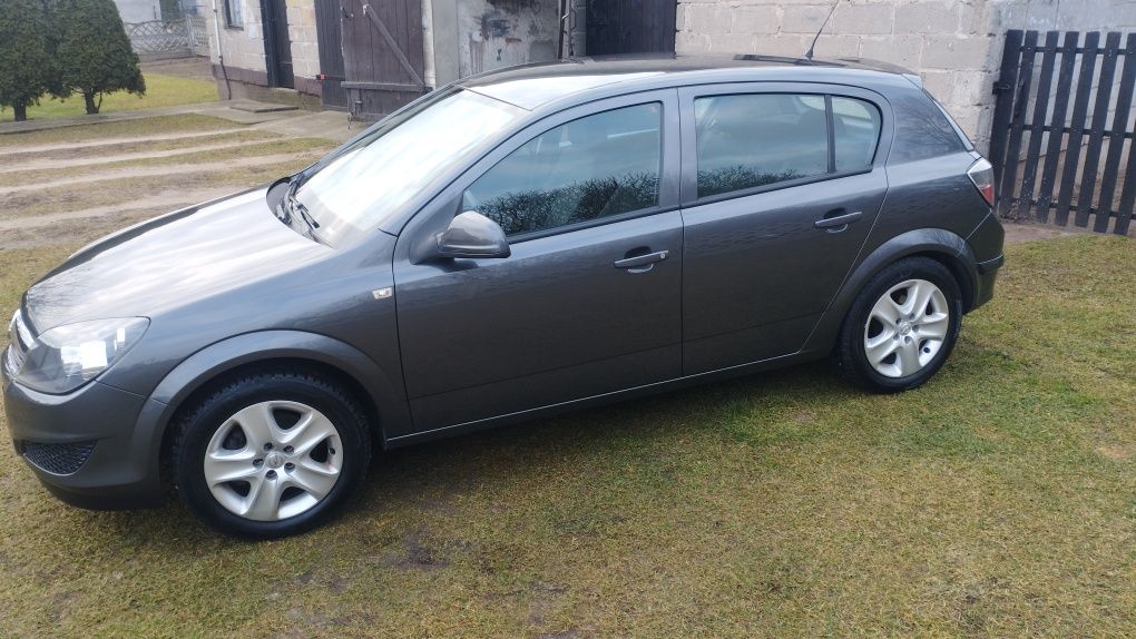 Opel Astra H 1.6 115 km 2012r Salon PL Bardzo Zadbana Prywatne