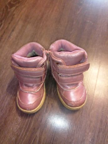 Ботинки 24 размер на девочку 14 см стелька на холодную осень