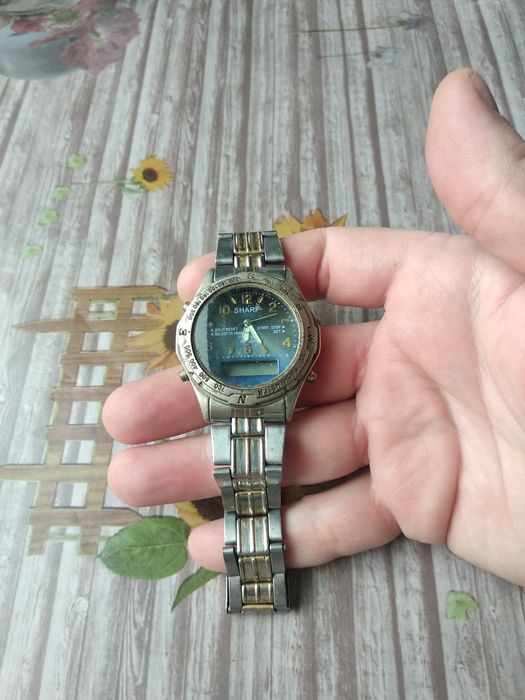 Часы наручные мужские SHARP