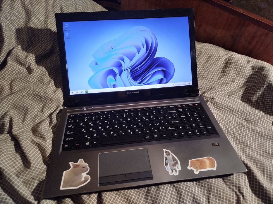 Металевий ноутбук Lenovo Процесор Core i3 робочий