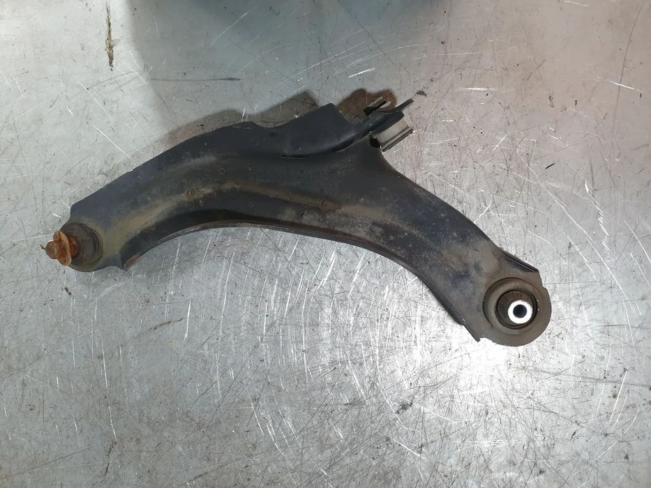 Braço de suspensão frente esquerdo RENAULT Clio IV Société