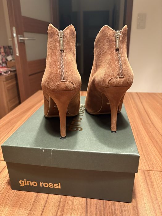 Botki damskie Gino Rossi – camel, rozmiar 40