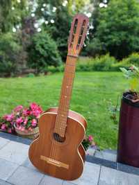 Piękna gitara akustyczna Lity świerk i czereśnia gryf 50 mm Ukrainian