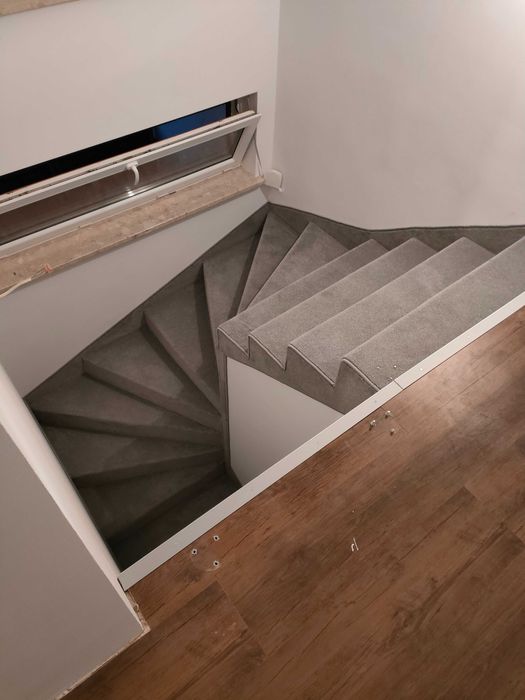 Montaż wykładziny dywanowej, PCV   , schody od A do Z wylewka