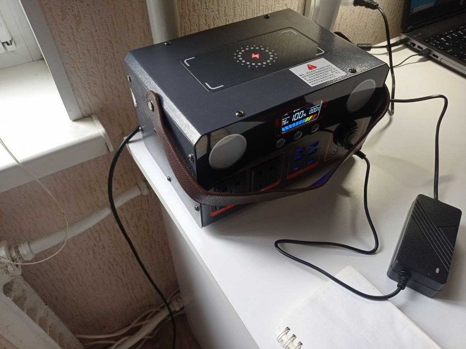 Портативна зарядна станція 400w 133W/h