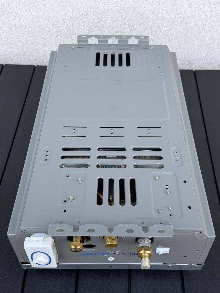 Podgrzewacz wody / piec gazowy 8L - model JSD16 gaz LPG