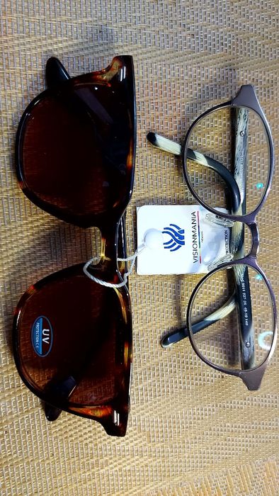 Очки новые от солнца, и оптические ,покупались в Италии