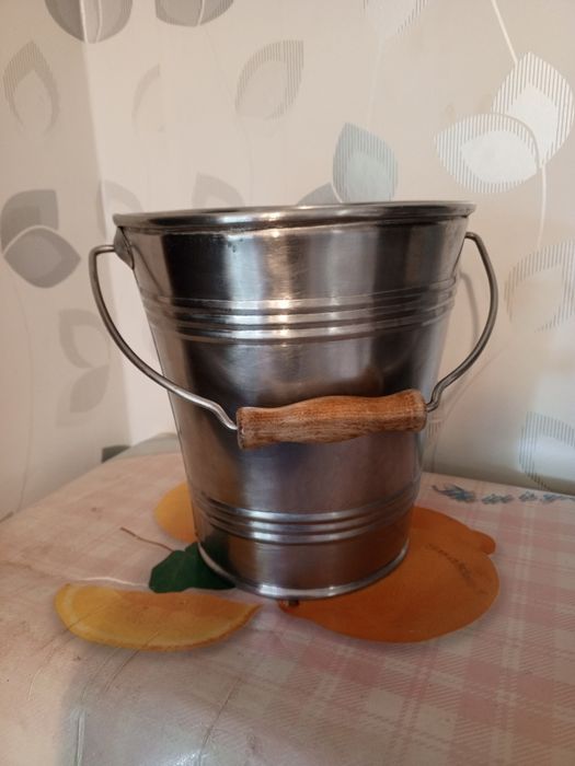 Ведро из нержавеющей стали,ручная работа 7 литров.
