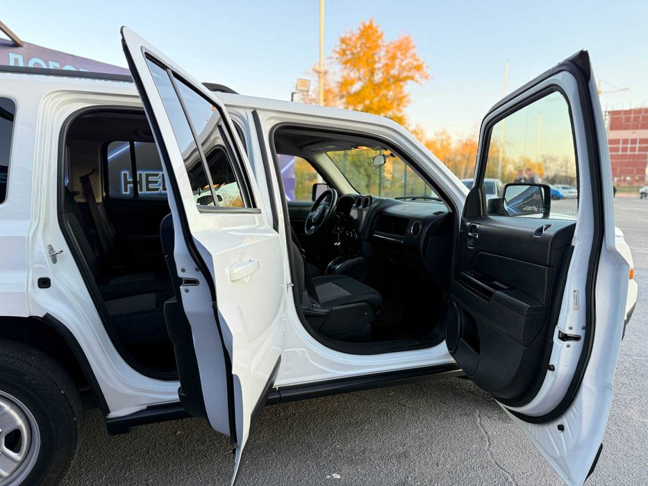 Jeep Patriot Sport 2014, 2.4 газ/бензин, автомат, пробег 137 тыс.км.