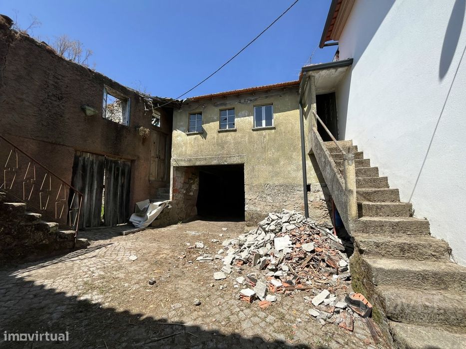 Moradia para Restaurar T3 Venda em Campo,Viseu