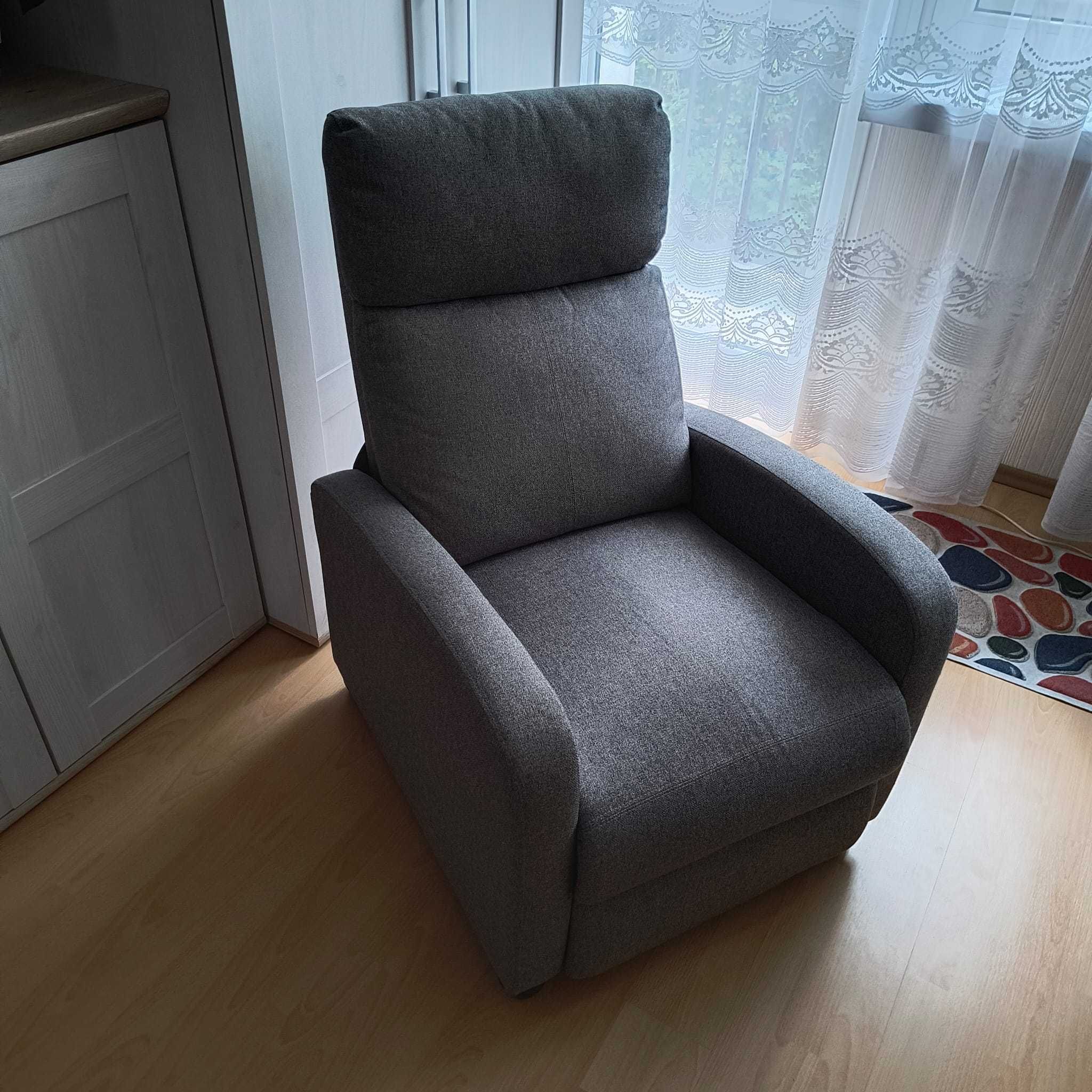 Fotel wypoczynkowy z funkcją relaksu