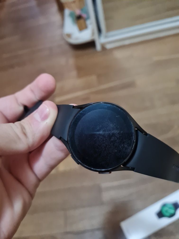 Watch 4 Samsung )