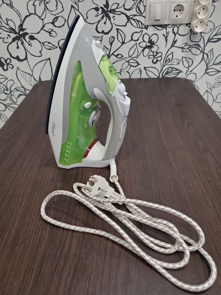 Продам новый Утюг фирмы "Маэстро".