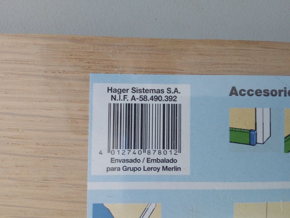 Calha Rodapé quatro metros