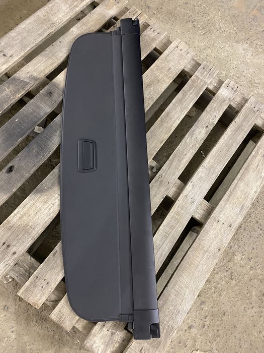 Шторка багажника Audi e-tron