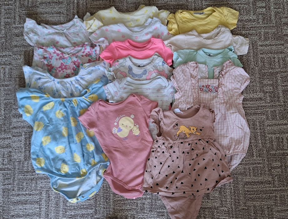 Paka ubrań dla dziewczynki rozmiar 74