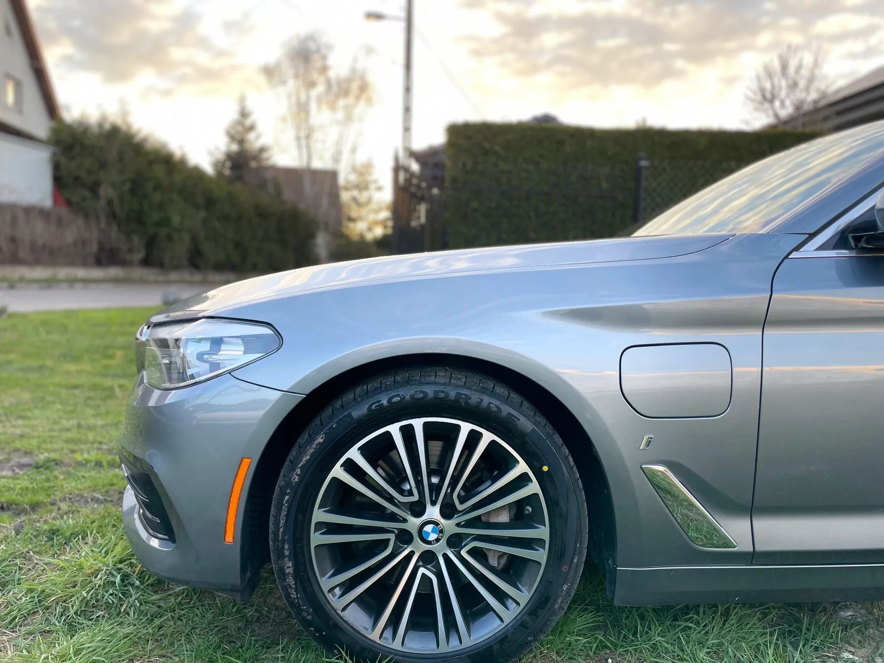 BMW Seria 5 BMW 530e iPerformance • Hybryda plug-in