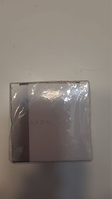 Krem NOWY liftingujacy okolice oczu Avon