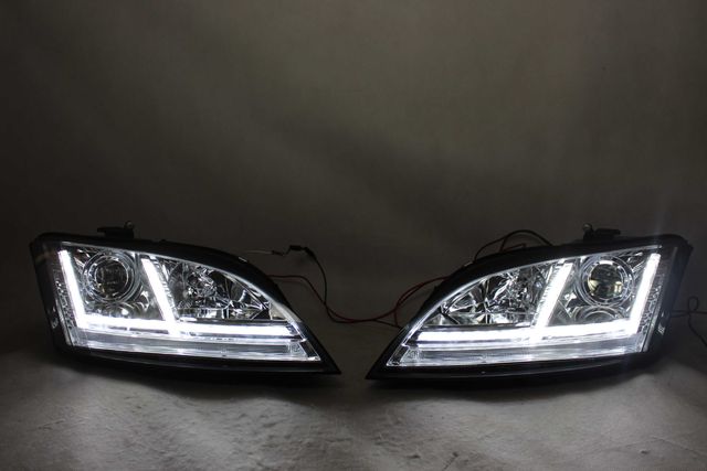 Lampy reflektory przednie przód AUDI TT 8j 06-10 Xenon LED BAR CHROM !