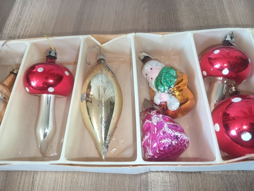Bombki PRL grzybki, mikołaje