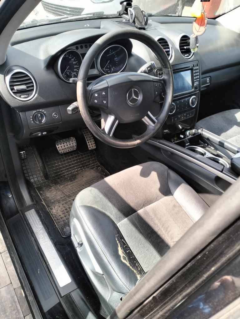 Mercedes ML 320 uszkodzony