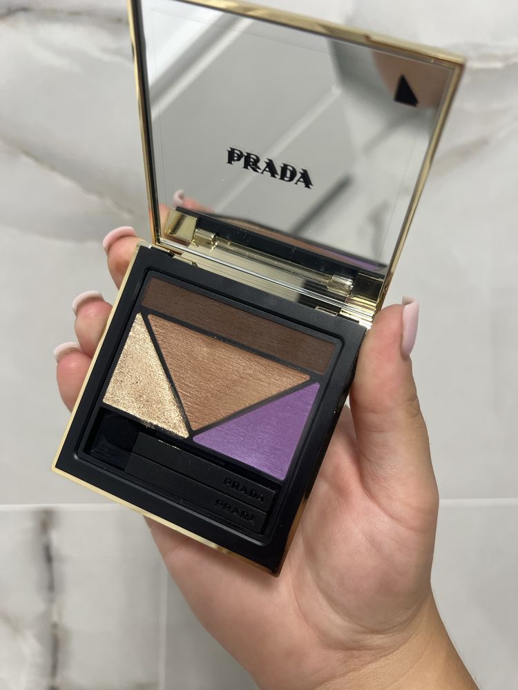 Тіні для повік Prada