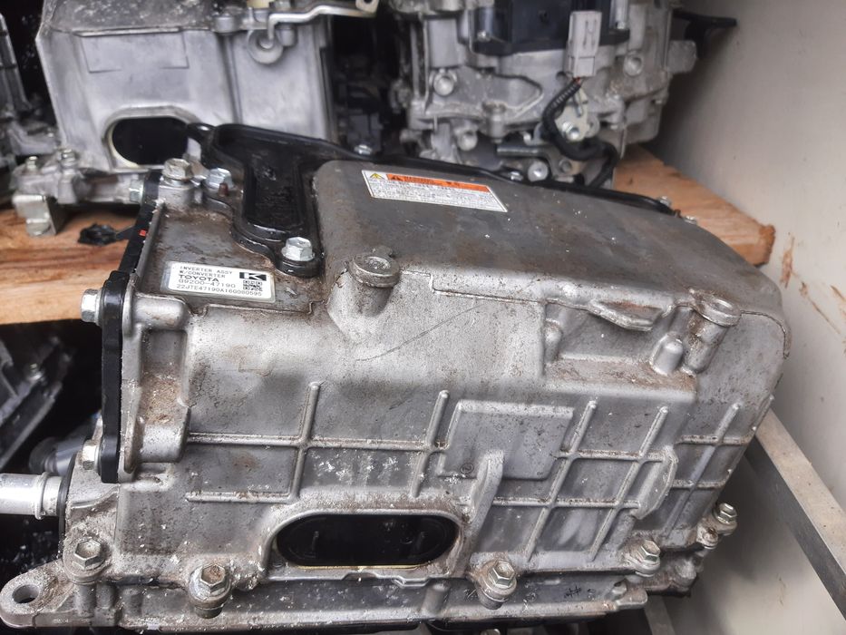 Inwenter inventer falownik toyota auris II HYBRYDA różne nr. jak nowy