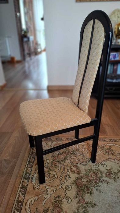 Stoł i szesc krzesel