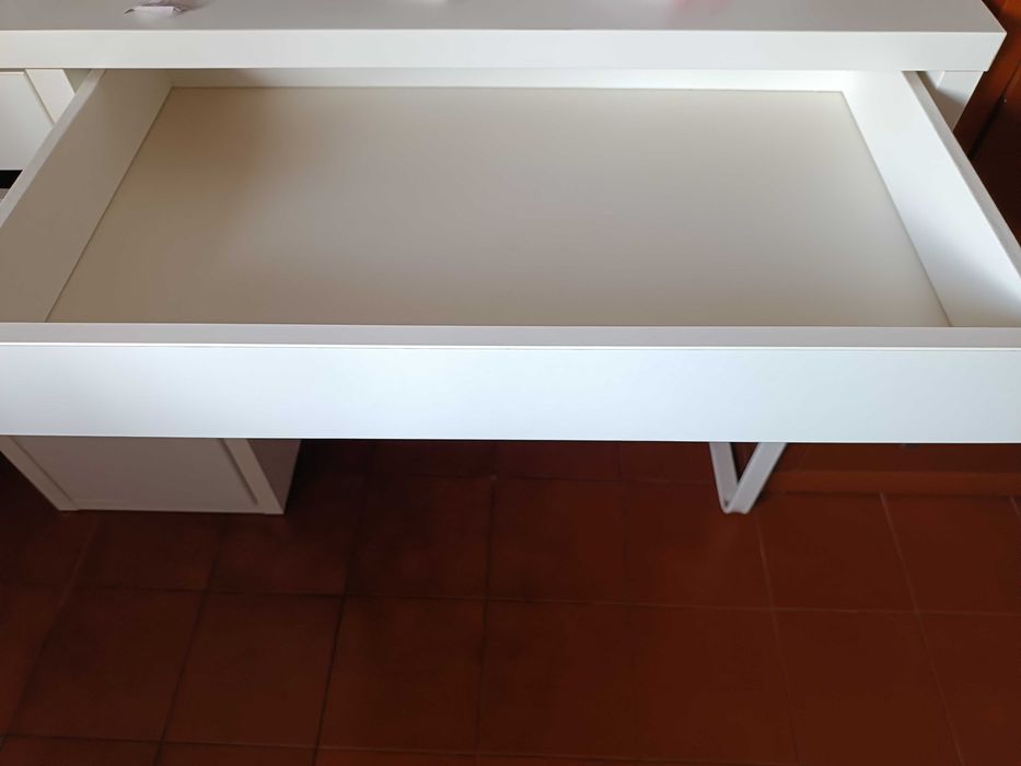 Secretaria ikea como nova