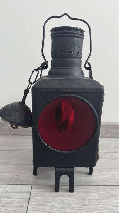 Stara niemiecka lampa kolejowa