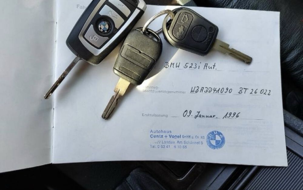 BMW E39, газ/бенз, ГБО 4, автомат, мультимедіа, дуже гарний стан.