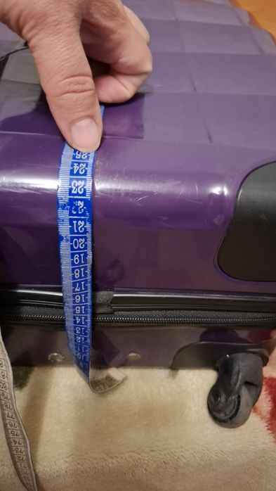 Продам Чемодан б/у