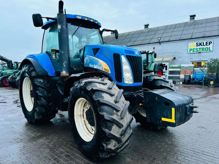 New Holland T8020  New Holland T8020, 2008r, 280 KM, 8.3L Cummins