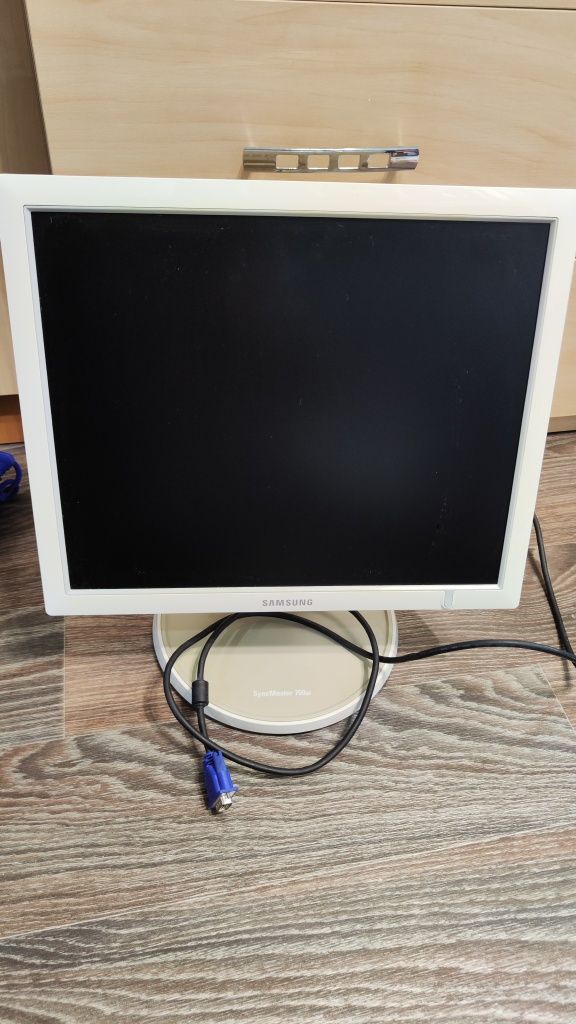 Монітор Samsung 760 bf