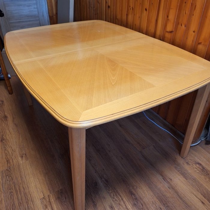 Stół drewniany prostokątny