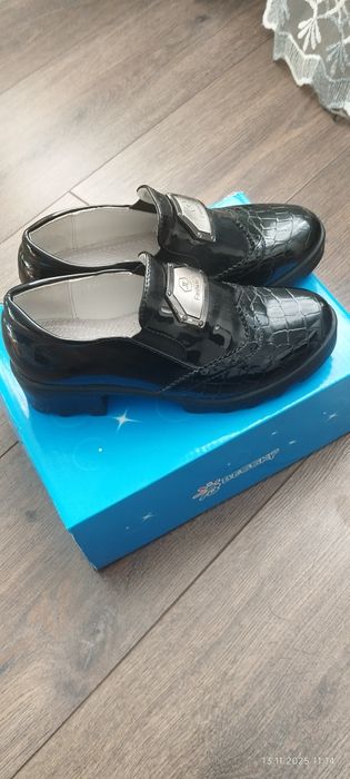 Туфлі 32 розмір лаковані