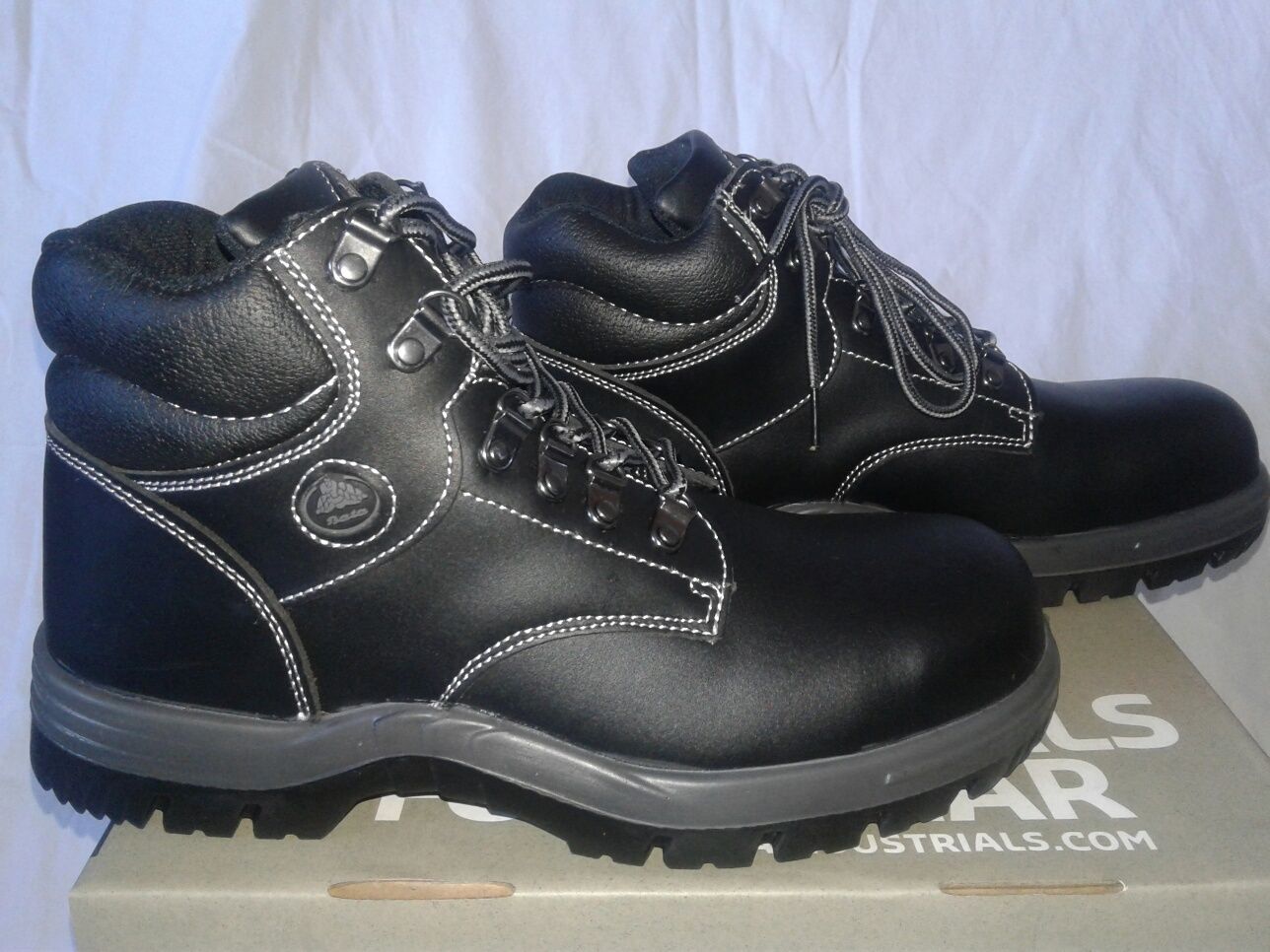 Nowe Buty 42 holenderskie  "bata"stockholm 2s3