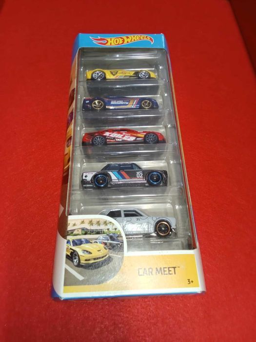 Hot Wheels Car Meet Gift Pack