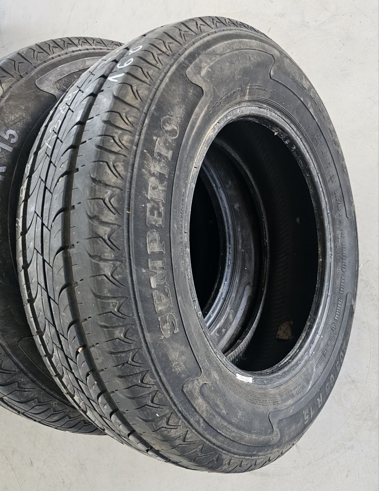 205/65R15 Semperit Van Life Lato