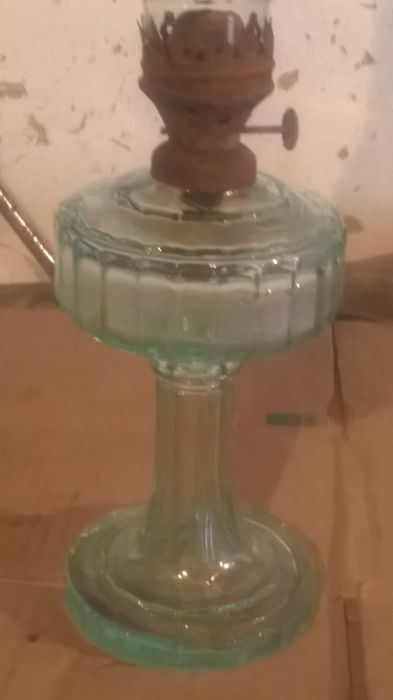 Керосиновая лампа эпохи СССР.