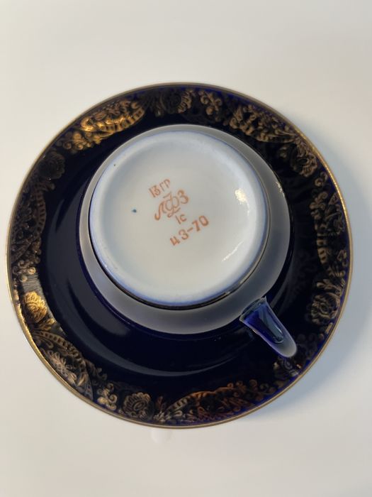 Чашка пара ,(ЛФЗ) коллекционная с празднич надписью 8-марта сост идеал