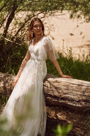 Suknia ślubna z rękawkami