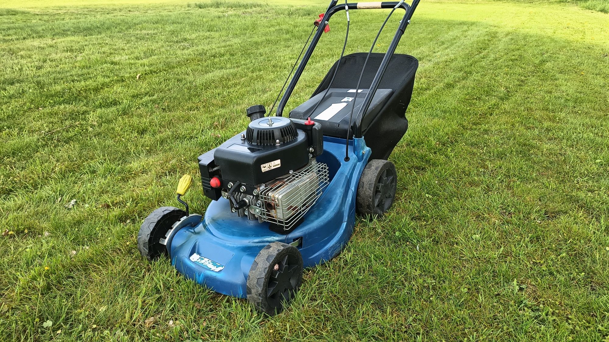 Kosiarka spalinowa z napędem, 3,5HP 40cm kosz