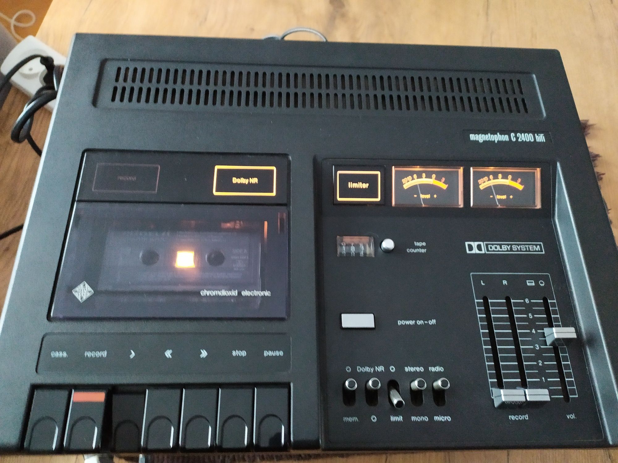 Magnetofon Telefunken C 2400 HiFi przegląd